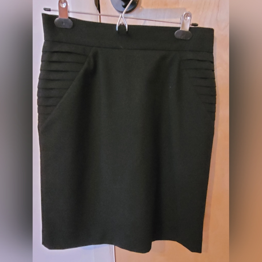 Elegant Black Pencil Skirt